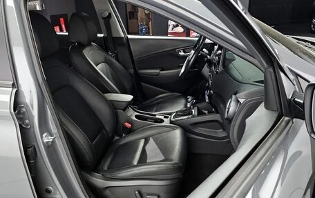 Hyundai Kona I, 2022 год, 2 000 000 рублей, 13 фотография