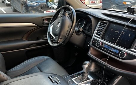 Toyota Highlander III, 2021 год, 4 650 000 рублей, 9 фотография