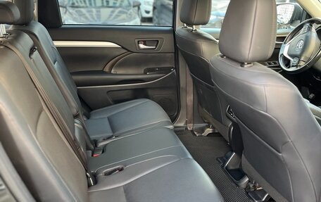 Toyota Highlander III, 2021 год, 4 650 000 рублей, 12 фотография
