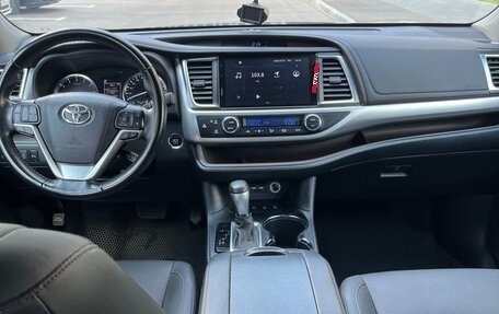 Toyota Highlander III, 2021 год, 4 650 000 рублей, 16 фотография