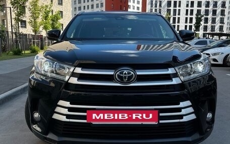 Toyota Highlander III, 2021 год, 4 650 000 рублей, 7 фотография