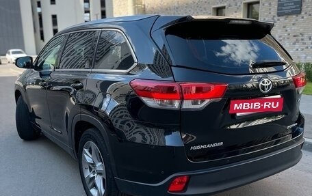 Toyota Highlander III, 2021 год, 4 650 000 рублей, 3 фотография