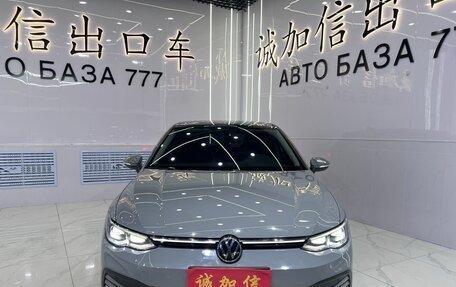 Volkswagen Golf VIII, 2023 год, 1 800 000 рублей, 2 фотография