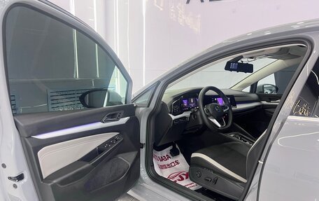 Volkswagen Golf VIII, 2023 год, 1 800 000 рублей, 7 фотография