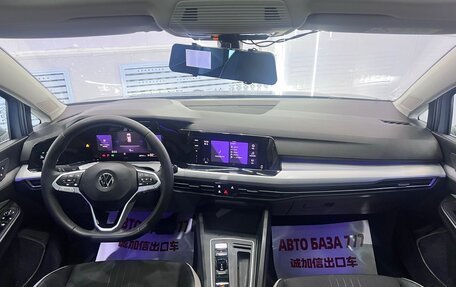 Volkswagen Golf VIII, 2023 год, 1 800 000 рублей, 15 фотография