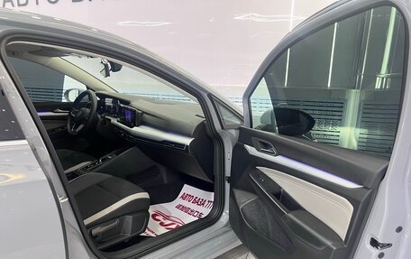 Volkswagen Golf VIII, 2023 год, 1 800 000 рублей, 18 фотография