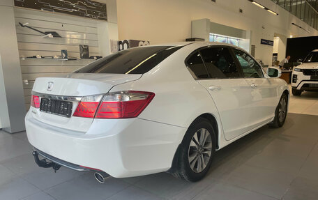 Honda Accord IX рестайлинг, 2013 год, 1 090 000 рублей, 4 фотография