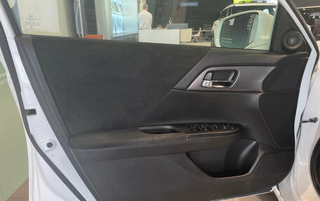Honda Accord IX рестайлинг, 2013 год, 1 090 000 рублей, 20 фотография