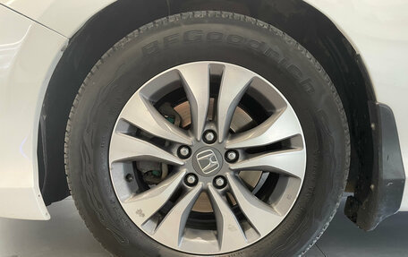 Honda Accord IX рестайлинг, 2013 год, 1 090 000 рублей, 24 фотография
