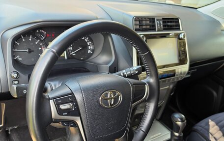 Toyota Land Cruiser Prado 150 рестайлинг 2, 2019 год, 5 800 000 рублей, 15 фотография