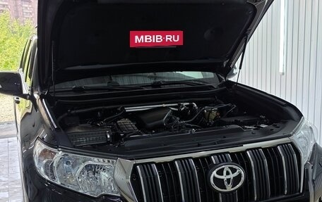 Toyota Land Cruiser Prado 150 рестайлинг 2, 2019 год, 5 800 000 рублей, 16 фотография