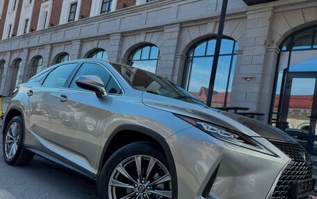 Lexus RX IV рестайлинг, 2020 год, 4 800 000 рублей, 10 фотография