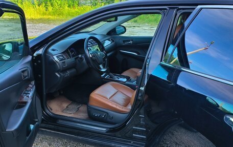 Toyota Camry, 2017 год, 2 300 000 рублей, 8 фотография