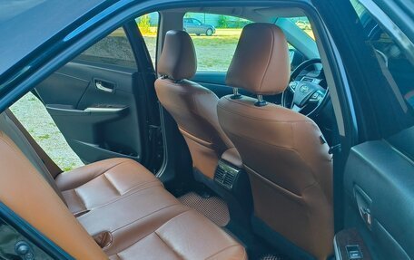 Toyota Camry, 2017 год, 2 300 000 рублей, 4 фотография