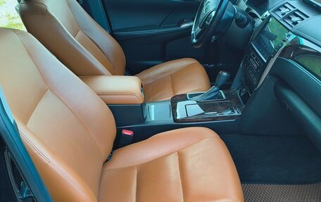 Toyota Camry, 2017 год, 2 300 000 рублей, 6 фотография
