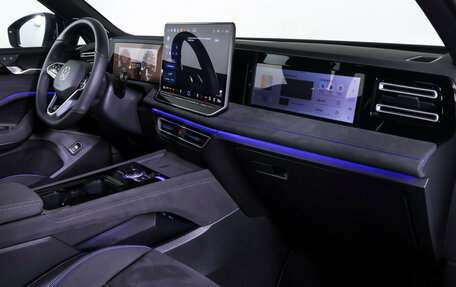 Volkswagen Tiguan, 2024 год, 4 290 000 рублей, 11 фотография