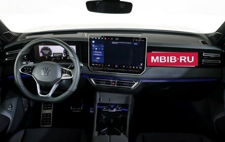 Volkswagen Tiguan, 2024 год, 4 290 000 рублей, 14 фотография