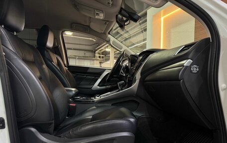 Mitsubishi Pajero Sport III рестайлинг, 2017 год, 2 695 900 рублей, 9 фотография