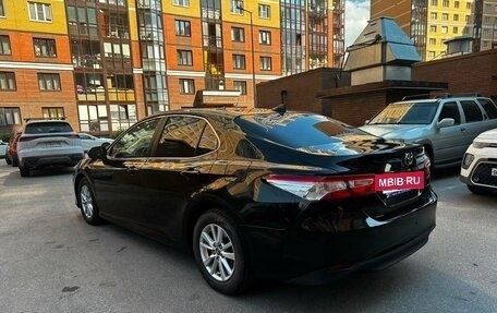 Toyota Camry, 2018 год, 2 590 000 рублей, 4 фотография