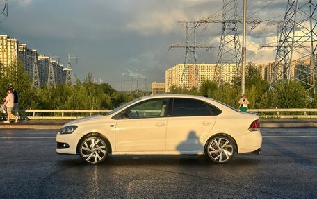 Volkswagen Polo VI (EU Market), 2015 год, 1 100 000 рублей, 7 фотография