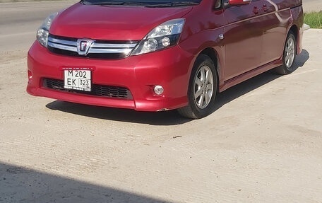 Toyota ISis I, 2013 год, 1 378 000 рублей, 3 фотография