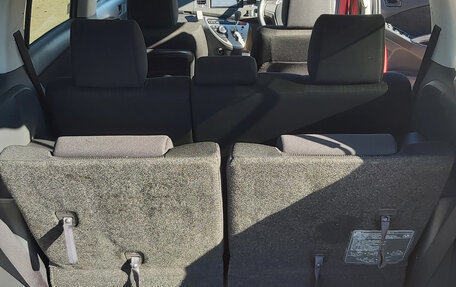 Toyota ISis I, 2013 год, 1 378 000 рублей, 19 фотография