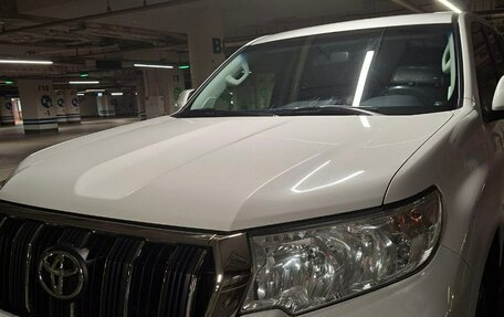 Toyota Land Cruiser Prado 150 рестайлинг 2, 2019 год, 5 800 000 рублей, 5 фотография