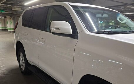 Toyota Land Cruiser Prado 150 рестайлинг 2, 2019 год, 5 800 000 рублей, 9 фотография