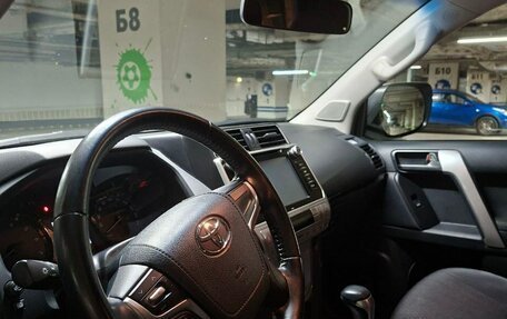 Toyota Land Cruiser Prado 150 рестайлинг 2, 2019 год, 5 800 000 рублей, 25 фотография