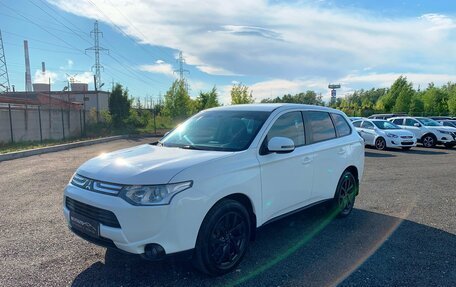 Mitsubishi Outlander III рестайлинг 3, 2012 год, 1 230 000 рублей, 1 фотография
