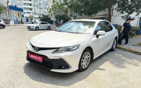 Toyota Camry, 2022 год, 3 100 000 рублей, 1 фотография