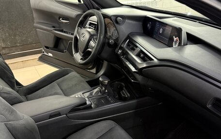 Lexus UX I, 2019 год, 2 500 000 рублей, 14 фотография