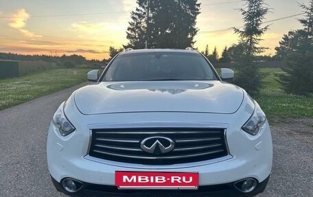Infiniti FX II, 2012 год, 2 150 000 рублей, 2 фотография