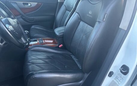 Infiniti FX II, 2012 год, 2 150 000 рублей, 12 фотография
