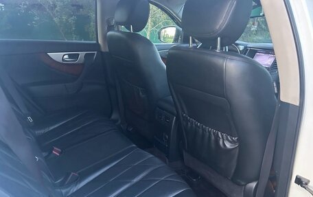 Infiniti FX II, 2012 год, 2 150 000 рублей, 17 фотография