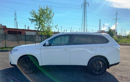 Mitsubishi Outlander III рестайлинг 3, 2012 год, 1 230 000 рублей, 2 фотография