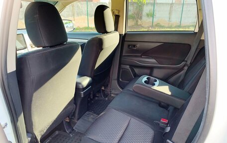 Mitsubishi Outlander III рестайлинг 3, 2012 год, 1 230 000 рублей, 18 фотография