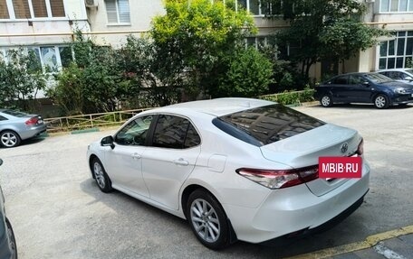 Toyota Camry, 2022 год, 3 100 000 рублей, 5 фотография
