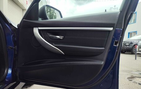 BMW 3 серия, 2019 год, 1 850 000 рублей, 12 фотография