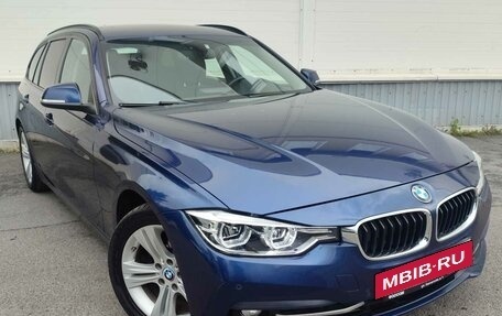 BMW 3 серия, 2019 год, 1 850 000 рублей, 3 фотография