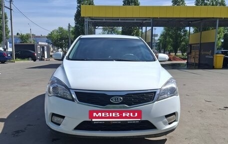 KIA cee'd I рестайлинг, 2011 год, 700 000 рублей, 2 фотография
