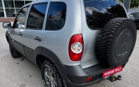Chevrolet Niva I рестайлинг, 2013 год, 650 000 рублей, 3 фотография