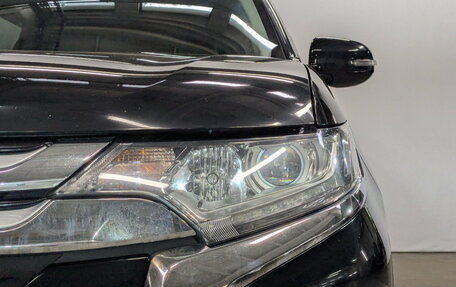 Mitsubishi Outlander III рестайлинг 3, 2017 год, 2 050 000 рублей, 18 фотография