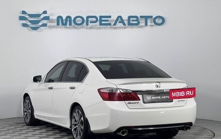 Honda Accord IX рестайлинг, 2013 год, 1 399 000 рублей, 7 фотография