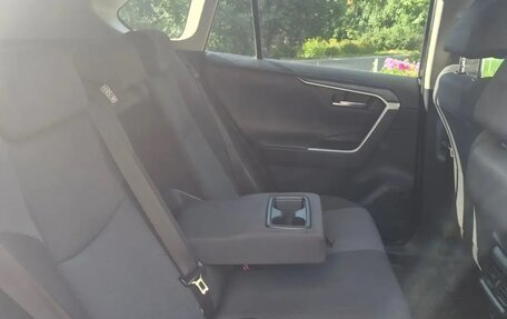 Toyota RAV4, 2020 год, 3 100 000 рублей, 10 фотография