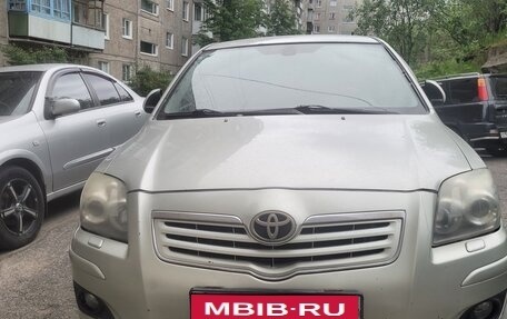 Toyota Avensis III рестайлинг, 2006 год, 680 000 рублей, 1 фотография