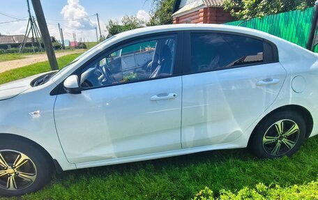 KIA Rio IV, 2020 год, 1 230 000 рублей, 3 фотография