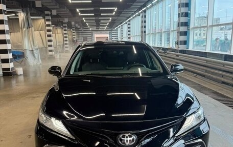 Toyota Camry, 2021 год, 2 950 000 рублей, 2 фотография