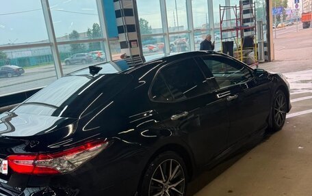Toyota Camry, 2021 год, 2 950 000 рублей, 7 фотография