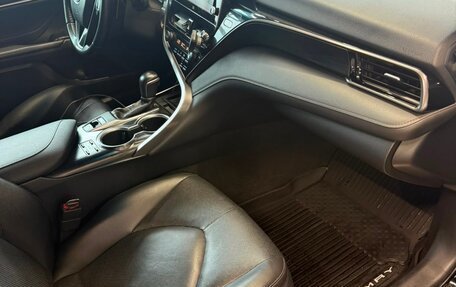 Toyota Camry, 2021 год, 2 950 000 рублей, 12 фотография
